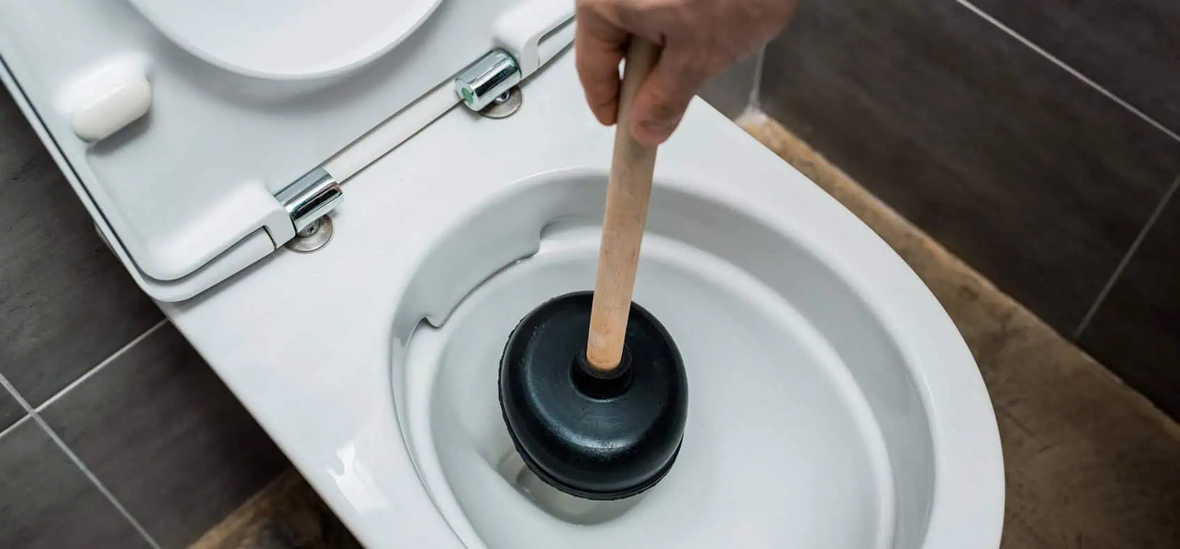 Mastering the Art of Plunging: A Guide on How to Use a Plunger Correctly